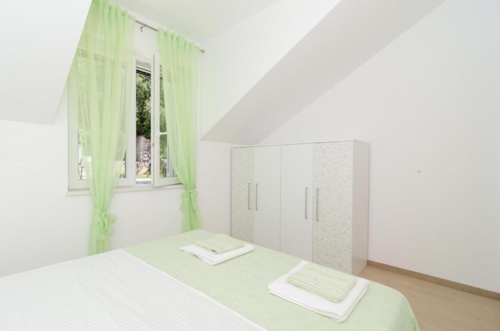 Apartments Marmo Mlini Rum bild