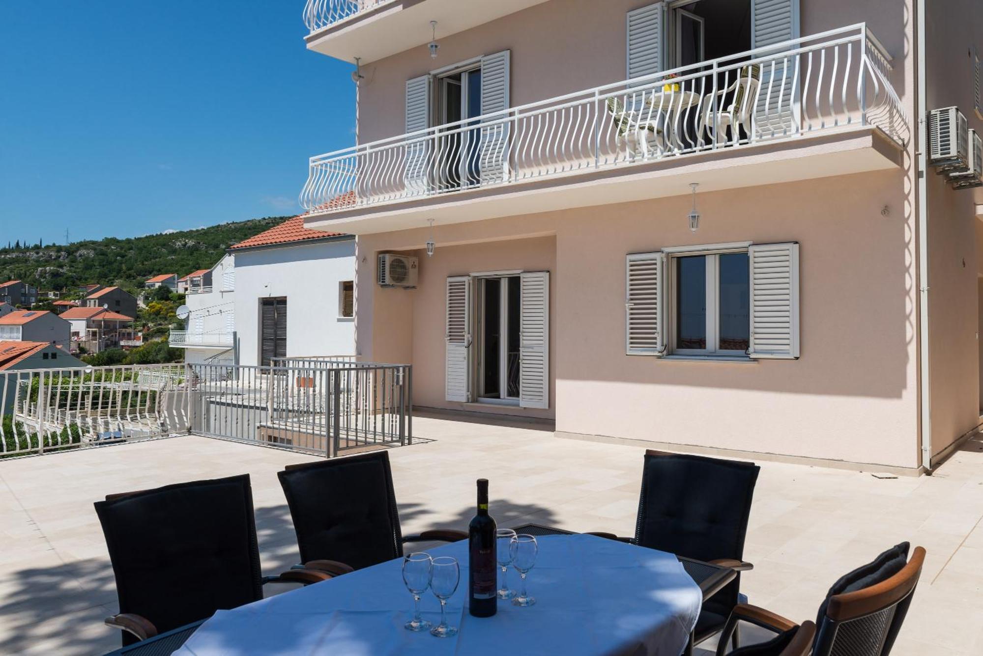 Apartments Marmo Mlini Rum bild